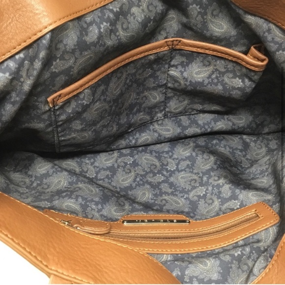 Steve Madden “Jskenzi” Blue Ombré Fringe tote - Picture 5 of 6